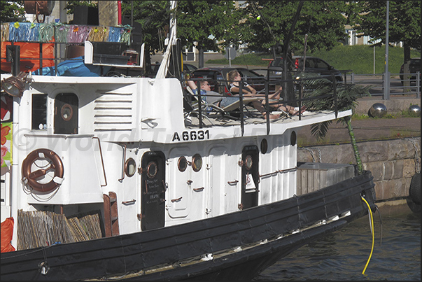 Pietari Fjord, access to the ferry docks and houseboat mooring Pietari Fjord, access to the ferry docks and houseboat mooring