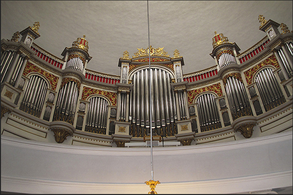 The great pipe organ in the Cathedral The great pipe organ in the Cathedral