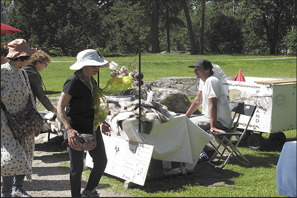 Stall with reindeer skins in Sibelius Park