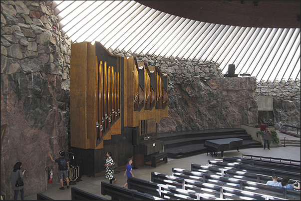 The Lutheran church digs in the rock in the district of Taivallahti- (Temppeliaukio Kirkko)