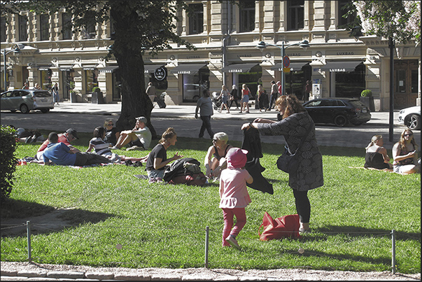 Esplanadi Park, the great green space of the city