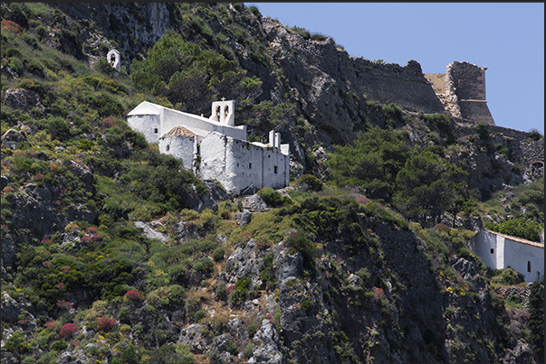 The castle of Hora (south coast) The castle of Hora (south coast)