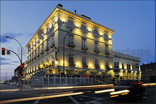 In the evening, the center of Victoria is illuminated with lights and colors In the evening, the center of Victoria is illuminated with lights and colors