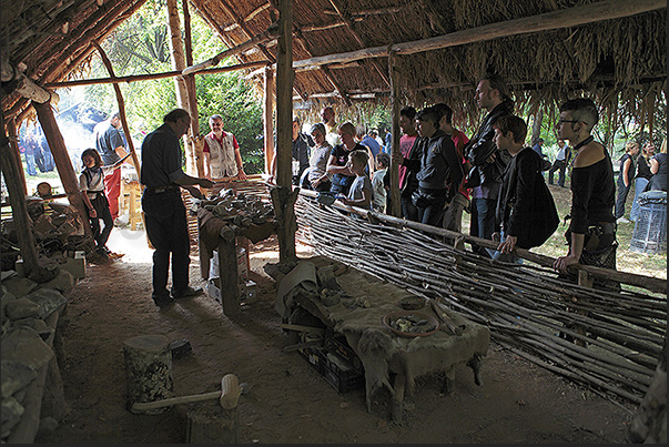 Villarbasse. Experimentation field. Stone cutting workshop to produce arrowheads and work objects