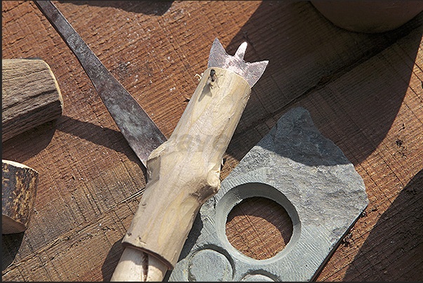 Villarbasse. Experimentation field. Tool to drill the stone Villarbasse. Experimentation field. Tool to drill the stone