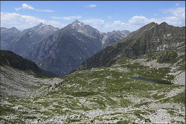 The valley that from the villages of Niel and Gruba goes up to the Great Mologna Pass The valley that from the villages of Niel and Gruba goes up to the Great Mologna Pass