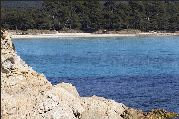 The beach of Estagnol after the bay of Léoube and before the Brégançon bay