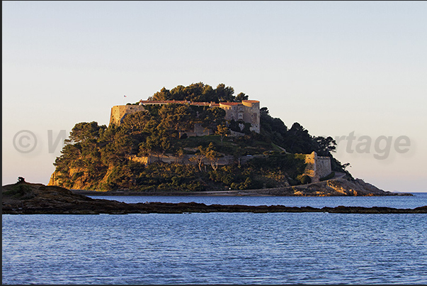 Brégançon Fortress, the summer residence of the President of French Republic connected to the coast by a sand isthmus Brégançon Fortress, the summer residence of the President of French Republic connected to the coast by a sand isthmus