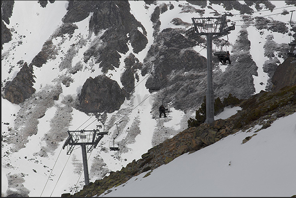 The chairlift Quatre Termes rising to 2500 m The chairlift Quatre Termes rising to 2500 m