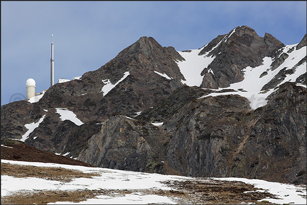 Astronomical observers on Pic du Midi de Bigorre (2877 m) Astronomical observers on Pic du Midi de Bigorre (2877 m)