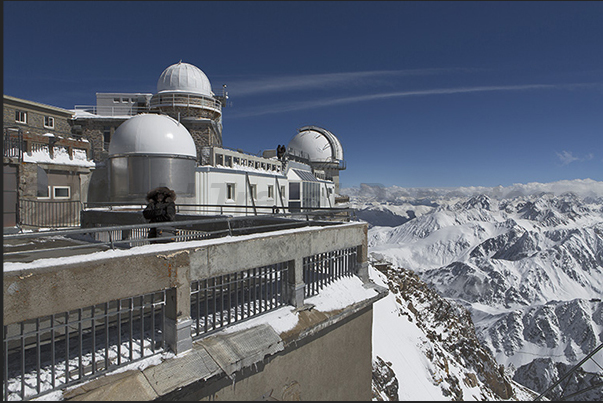 Astronomical Observatory on Pic du Midi de Bigorre (2877 m) Astronomical Observatory on Pic du Midi de Bigorre (2877 m)