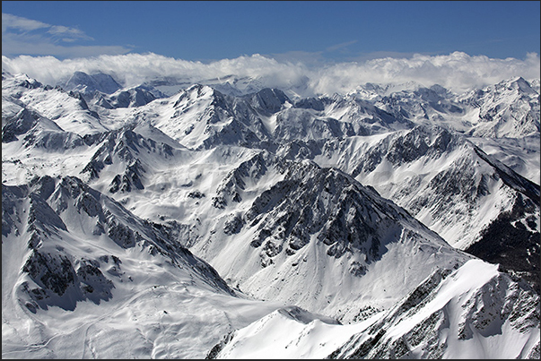 Panorama of Pyrenees seen from the Pic du Midi de Bigorre (2877 m) Panorama of Pyrenees seen from the Pic du Midi de Bigorre (2877 m)