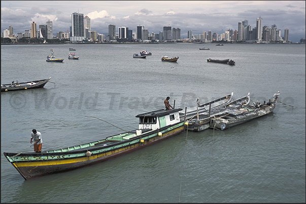 The fishing port in the bay between Panama City and the Old Town The fishing port in the bay between Panama City and the Old Town