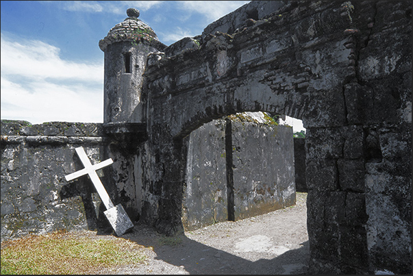 Portobello District. The ancient fortress about 40 km away from Colon Portobello District. The ancient fortress about 40 km away from Colon