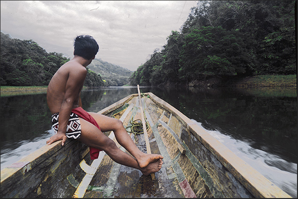 In piroga with Indios Embera on the waters of Gatun Lake In piroga with Indios Embera on the waters of Gatun Lake