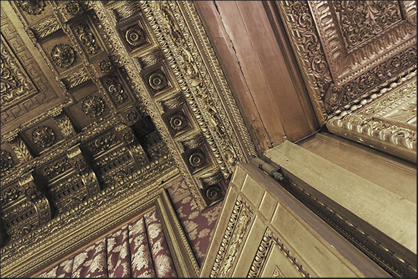 The ceiling on the door of the Throne Room The ceiling on the door of the Throne Room
