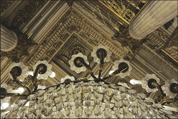 The dance hall. The ceiling with gold finishes The dance hall. The ceiling with gold finishes