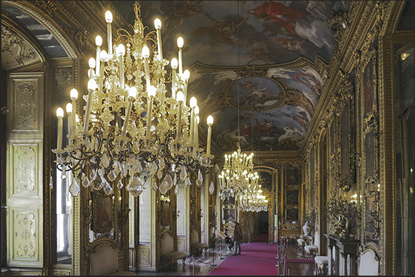 Gallery of Daniel with mirrors of the eighteenth century Gallery of Daniel with mirrors of the eighteenth century