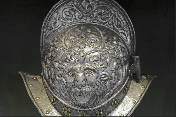 Royal Armoury. Collection of medieval weapons, weapons of the Napoleonic period and arms of the Sabaudian Sovereigns Royal Armoury. Collection of medieval weapons, weapons of the Napoleonic period and arms of the Sabaudian Sovereigns