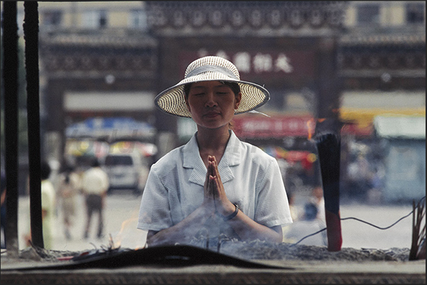 In prayer, in the temples of Xian In prayer, in the temples of Xian