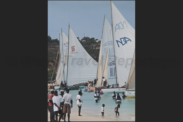 The departure takes place with the bow on the beach. At the start, men in the water push the bow to the open sea The departure takes place with the bow on the beach. At the start, men in the water push the bow to the open sea