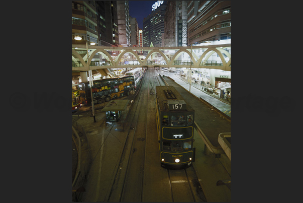 In the evening the traffic increases but the trams have their preferential line and quickly avoid the traffic jams of the cars