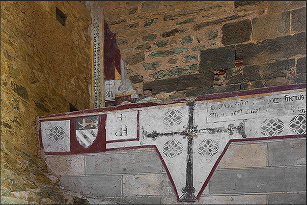 Remains of decorations that covered the walls of the staircase that leads to the church Remains of decorations that covered the walls of the staircase that leads to the church