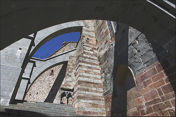 The external part of the staircase leading to the part of the abbey related to the church