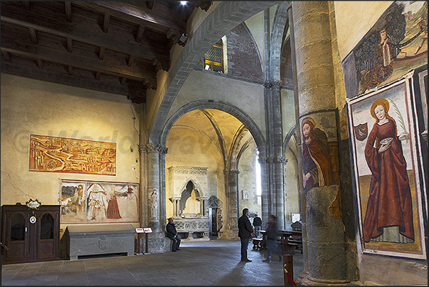 The Old Choir with precious paintings and the tombs of some princes of Savoy House