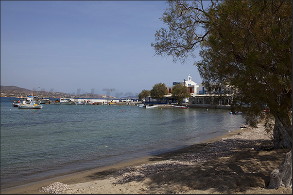 Pollonia Port on the north-eastern tip, port of embarkation for the neighboring island of Kimolos Pollonia Port on the north-eastern tip, port of embarkation for the neighboring island of Kimolos
