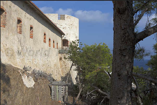 Fort de Point Man on the eastern tip of the island