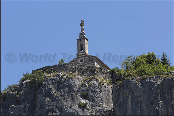 Chapelle de Notre Dame du Roc built on 184 m high rock on the village of Castellane Chapelle de Notre Dame du Roc built on 184 m high rock on the village of Castellane