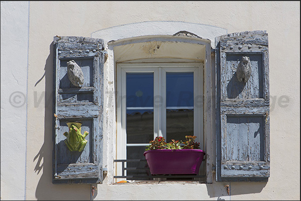 The colored windows of Valensole The colored windows of Valensole