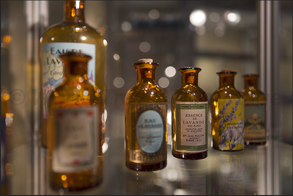 Simiane la Rotonde. The room dedicated to essences and perfumes based on lavender Simiane la Rotonde. The room dedicated to essences and perfumes based on lavender