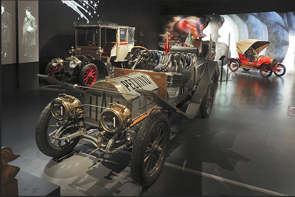 Explorations begin. The 40 HP ITALA, the automobile that made Beijing-Paris (16,000 km in 60 days) Explorations begin. The 40 HP ITALA, the automobile that made Beijing-Paris (16,000 km in 60 days)