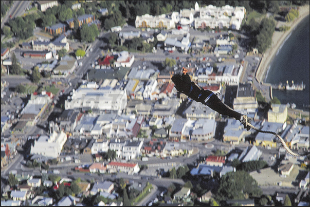 The jump ftom The Ladge situated 400 meters above Queenstown