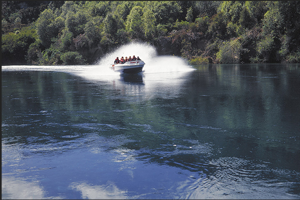 Jet Boat on Shotover River (South Island) Jet Boat on Shotover River (South Island)