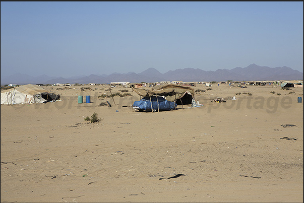 On the road toward Suakin. Villages in the desert