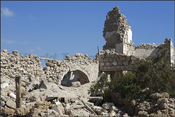 Suakin. Inside the city walls. Ruins of English colonial buildings