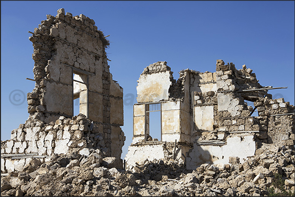 The whole city was built with coral blocks extracted from the sea