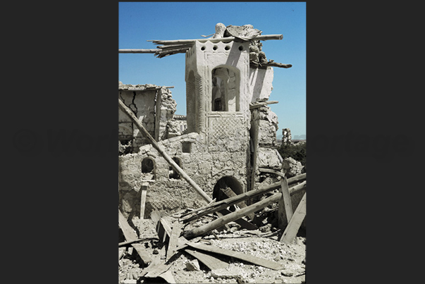Destroyed by earthquakes and wars, there are only blocks of coral and some memories of the ancient city Destroyed by earthquakes and wars, there are only blocks of coral and some memories of the ancient city