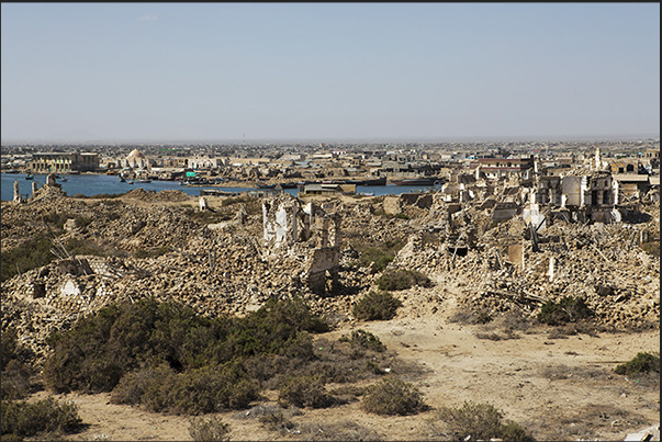 Once it was the most important port in Sudan, today there are only coral blocks left to witness the glories of the past