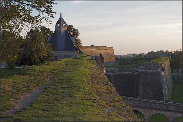 Village of Blaye on Garonne river near the bifurcation with Dordogne river. Citadel fortified by architect Vauban. (17th century) Village of Blaye on Garonne river near the bifurcation with Dordogne river. Citadel fortified by architect Vauban. (17th century)