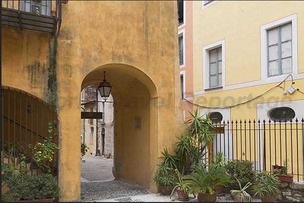 Castellar. Général Sarrail street, one of the historical streets of the village