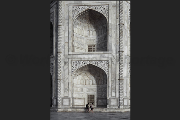 Agra. Taj Mahal, a mausoleum built by Emperor Moghul Shah Jahan in memory of his wife Agra. Taj Mahal, a mausoleum built by Emperor Moghul Shah Jahan in memory of his wife