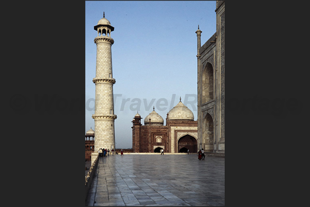 City of Agra. Taj Mahal, a mausoleum built by Emperor Moghul Shah Jahan in memory of his wife