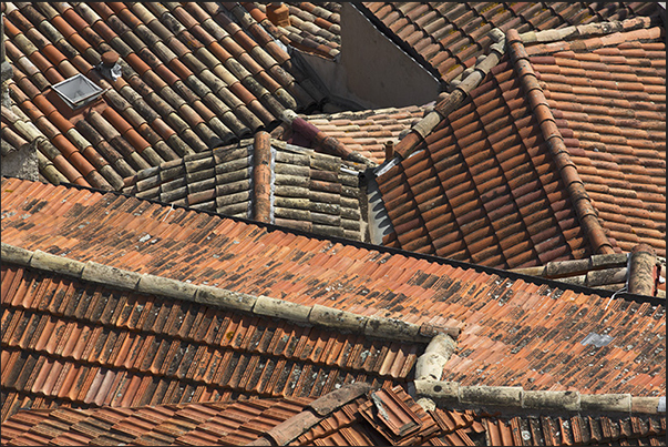 The game of joints of the roofs of the ancient houses of the village