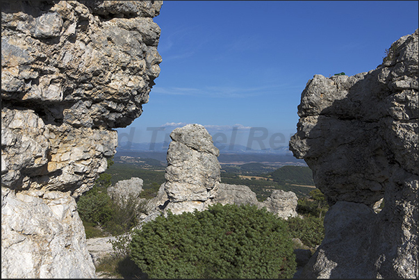 Les Mourres is an area, on the edge of the Luberon Regional Park, formed by hundreds of strange and particular rocky forms Les Mourres is an area, on the edge of the Luberon Regional Park, formed by hundreds of strange and particular rocky forms