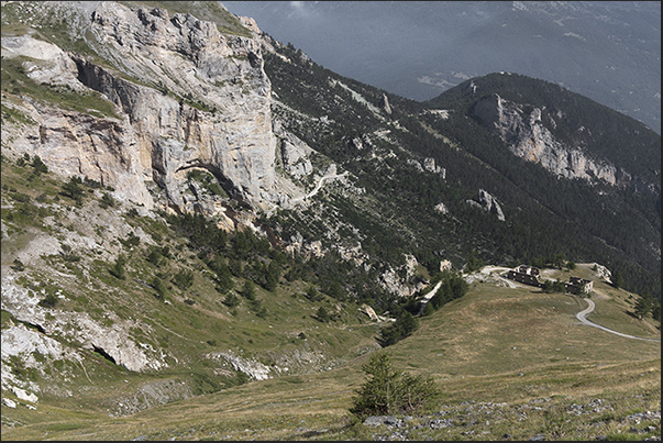 The ancient barracks of the fort of Pramand and the valley that descends towards the town of Oulx