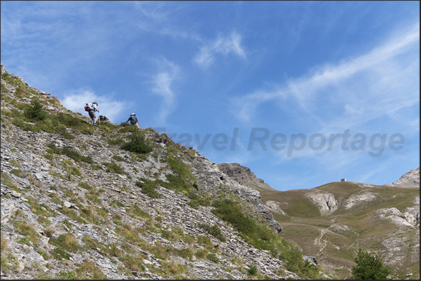 Start of the ascent to the Seguret mountain from the Pramand barracks